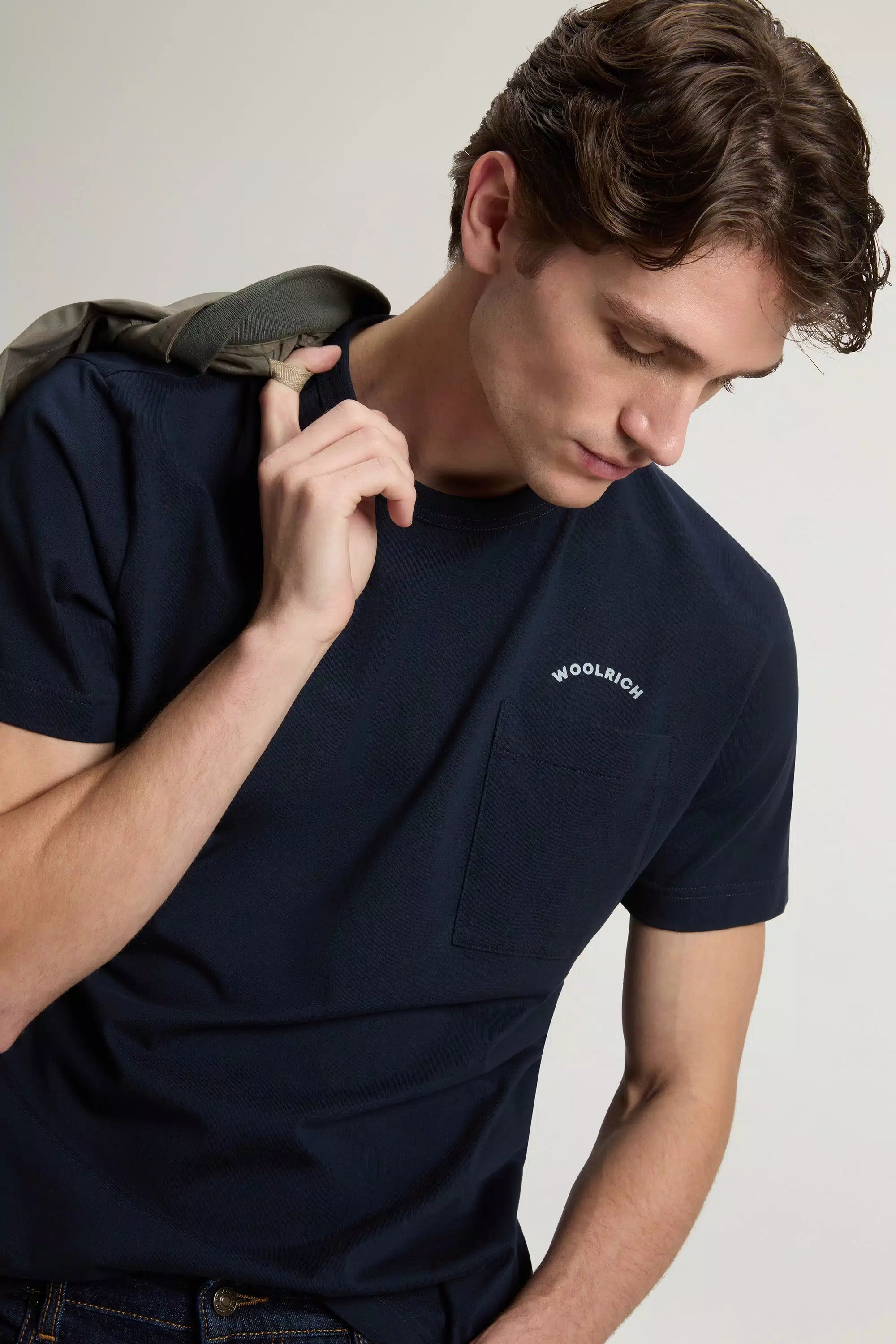 T-Shirt aus reiner Baumwolle mit kleiner Tasche - Melton Blue
