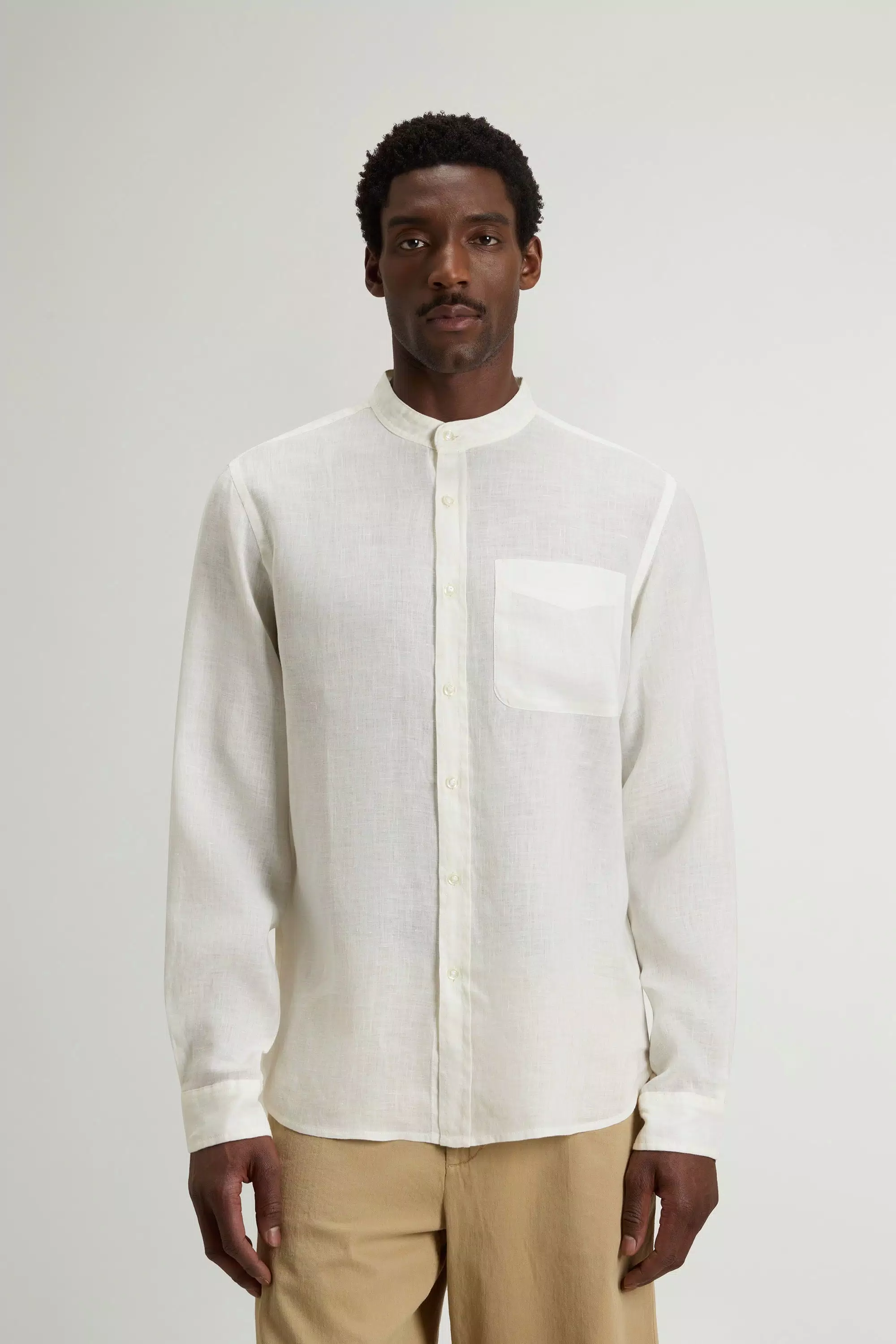 Gewebefärbertes Hemd aus reiner Leinen - Arctic White