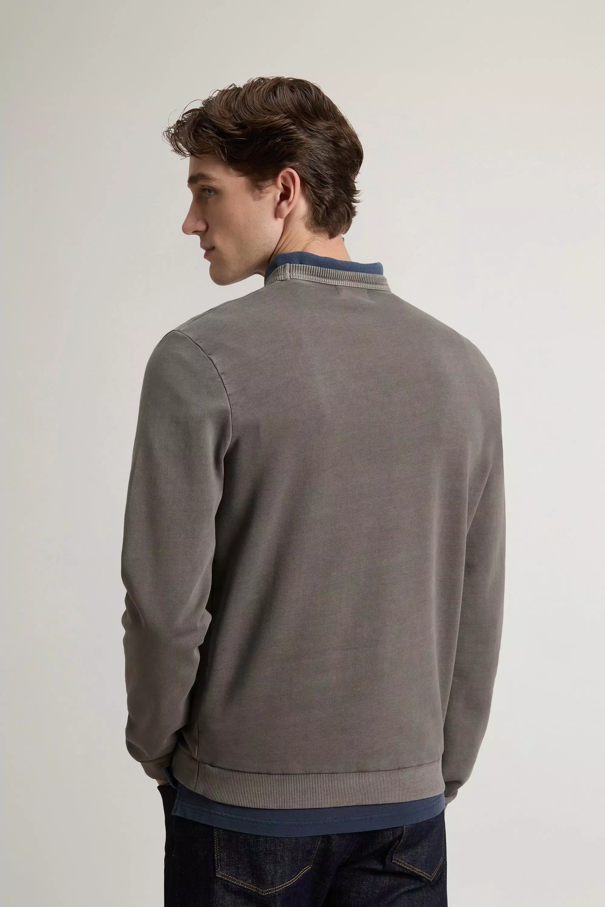 Gewebefärberter Crew-Neck-Sweatshirt aus reiner Baumwolle mit Logo - Faded Smokey Olive