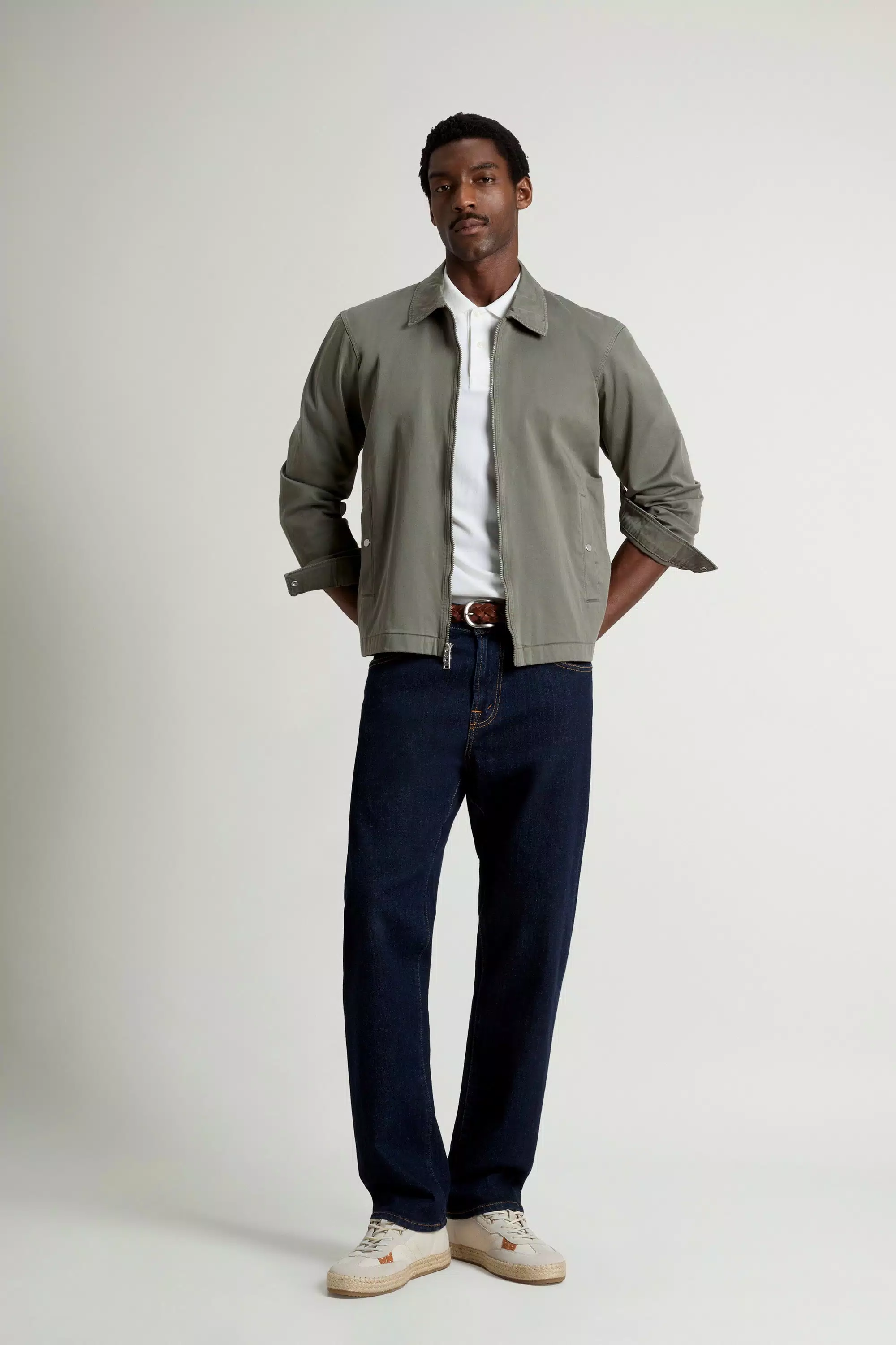 Gewebefärberter Timber-Overshirt aus Baumwoll-Twill - Rauchgrüngrün