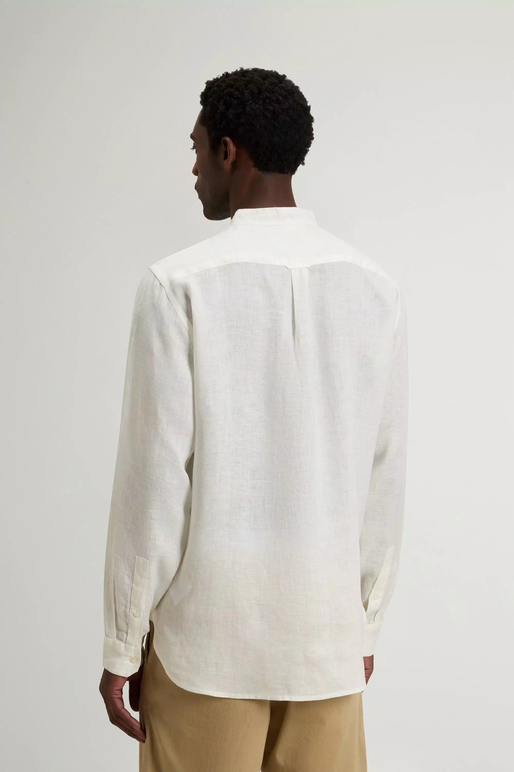 Gewebefärbertes Hemd aus reiner Leinen - Arctic White