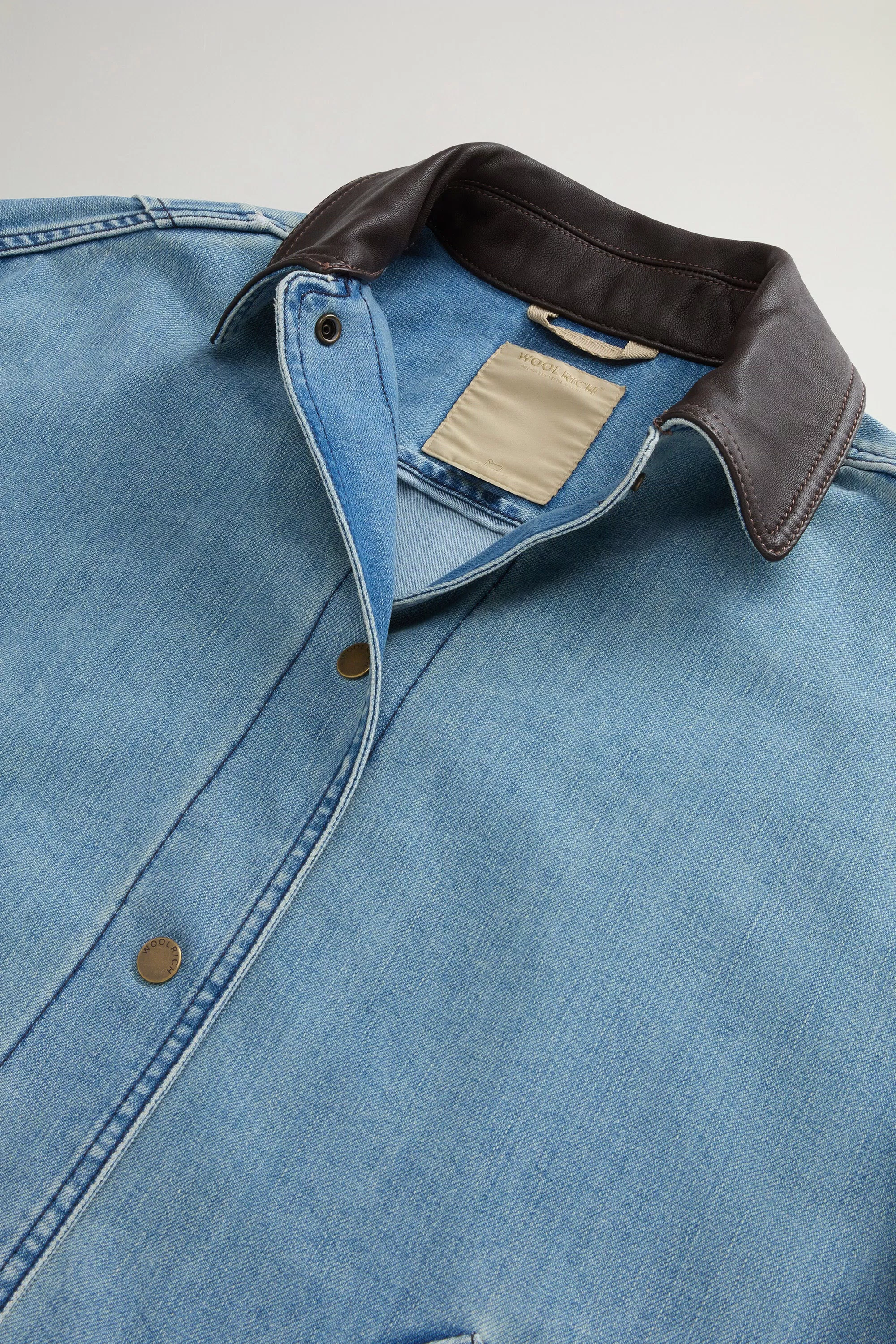 Barn-Jacke aus Kodenshi-Baumwollmischung-Denim - Hellblau
