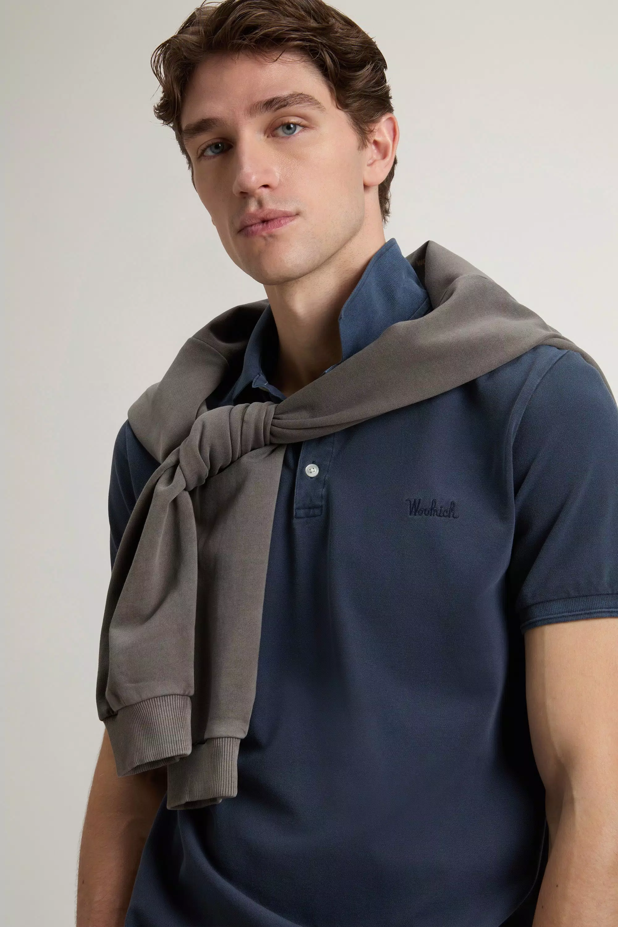 Gedüngtes Mackinack-Polo-Shirt aus dehnbarem Baumwoll-Piqué - Verblasstes Melton-Blau